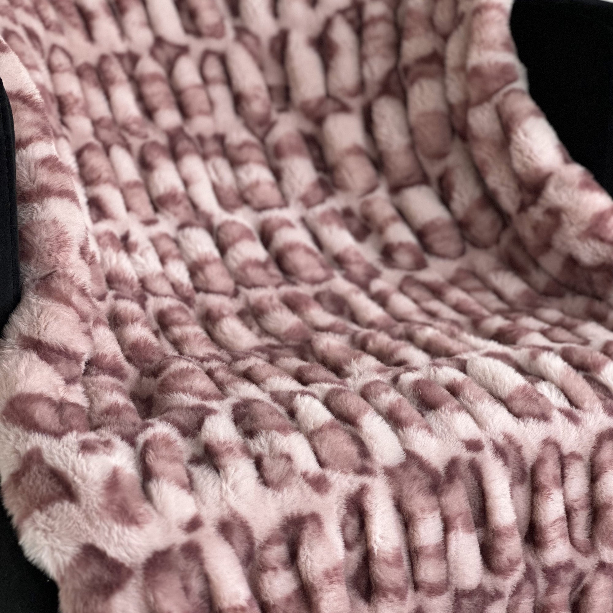 Pink Leopard Faux Fur Luxury Throw Blanket