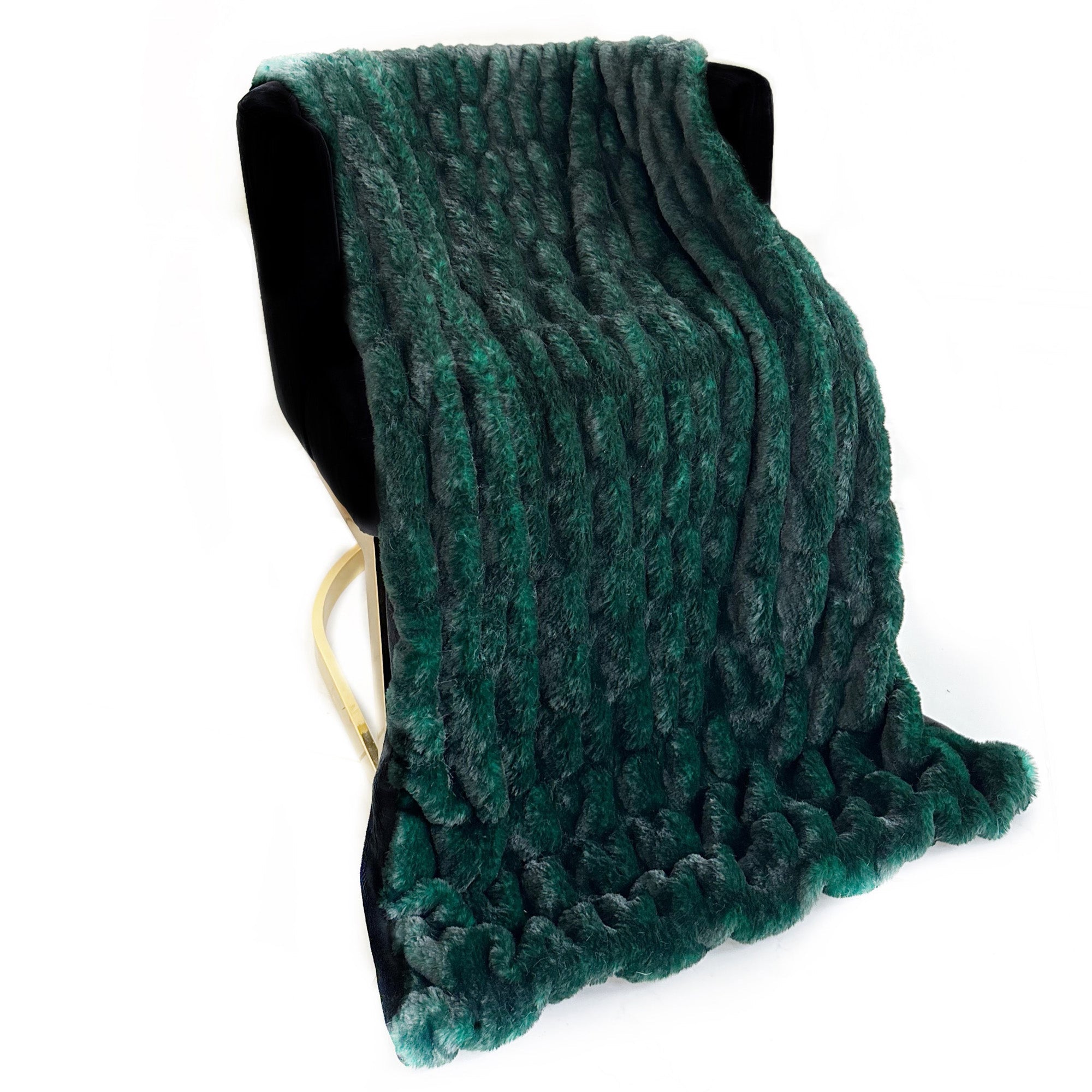 Luxurious Emerald Green Plush Pelt Faux Fur Throw Blanket: Indulge in Ethical Comfort & Vibrant Style