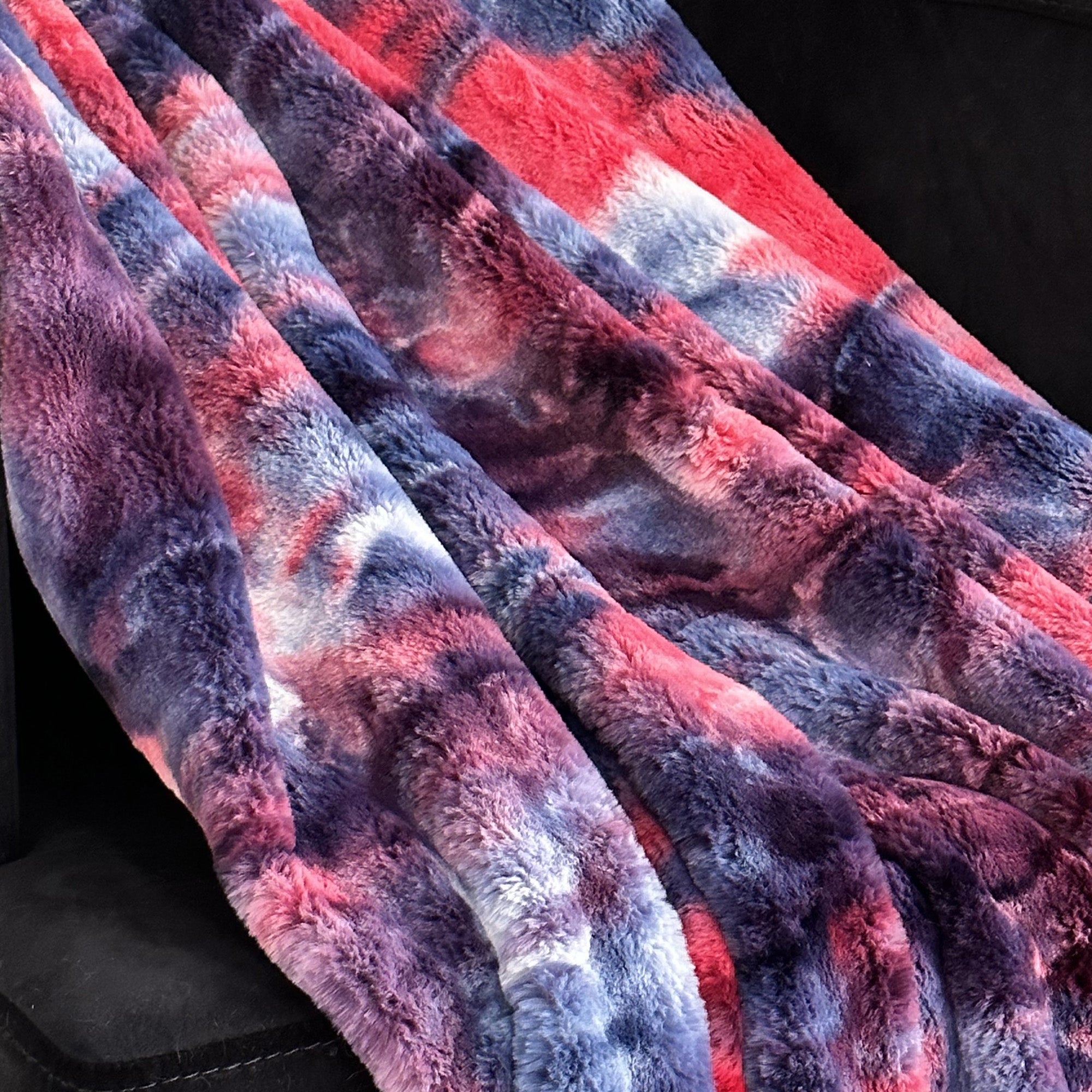 Luxurious Blue, Red, &amp; White Faux Fur Throw Blanket: Indulge in Softness