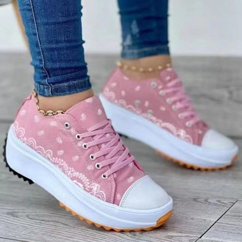 Fashion Sneakers - Step Up Your Style with Comfortable Footwear