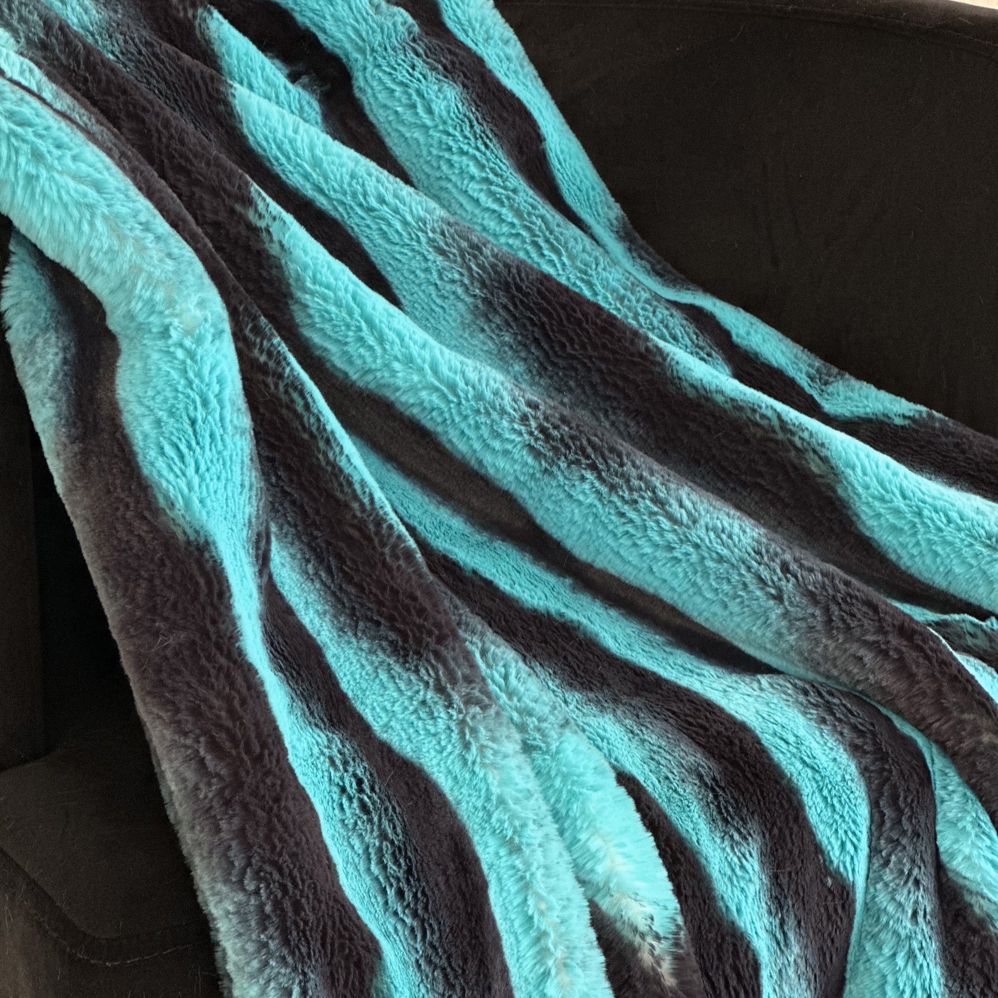 Teal Black Wild Ocean Faux Fur Luxury Throw Blanket